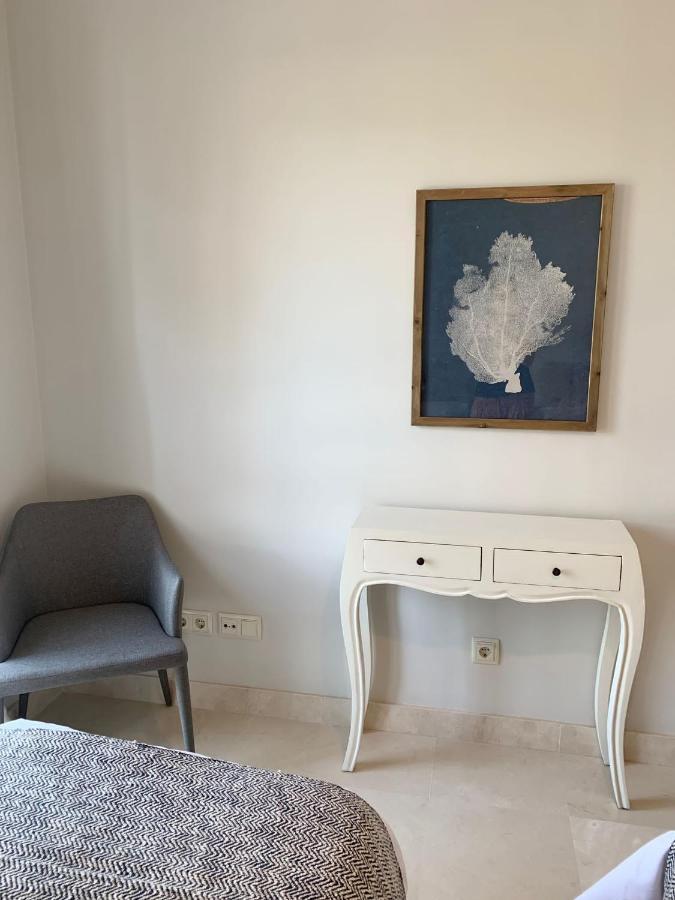 Sotogrande Alboaire- Waterfront Luxury 4 Bedroom Apt In The Marina Of โซโตกรันเด ภายนอก รูปภาพ