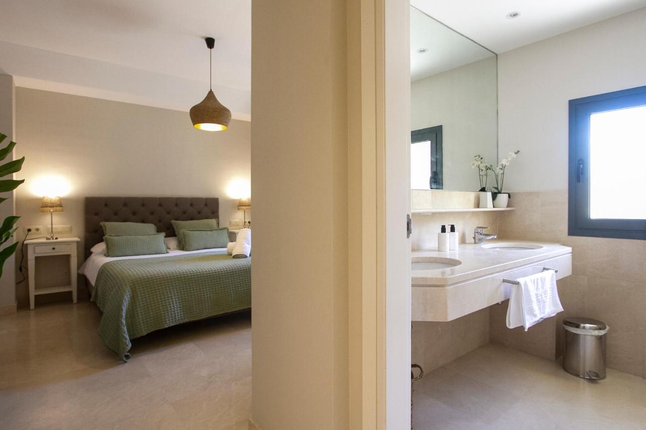Sotogrande Alboaire- Waterfront Luxury 4 Bedroom Apt In The Marina Of โซโตกรันเด ภายนอก รูปภาพ