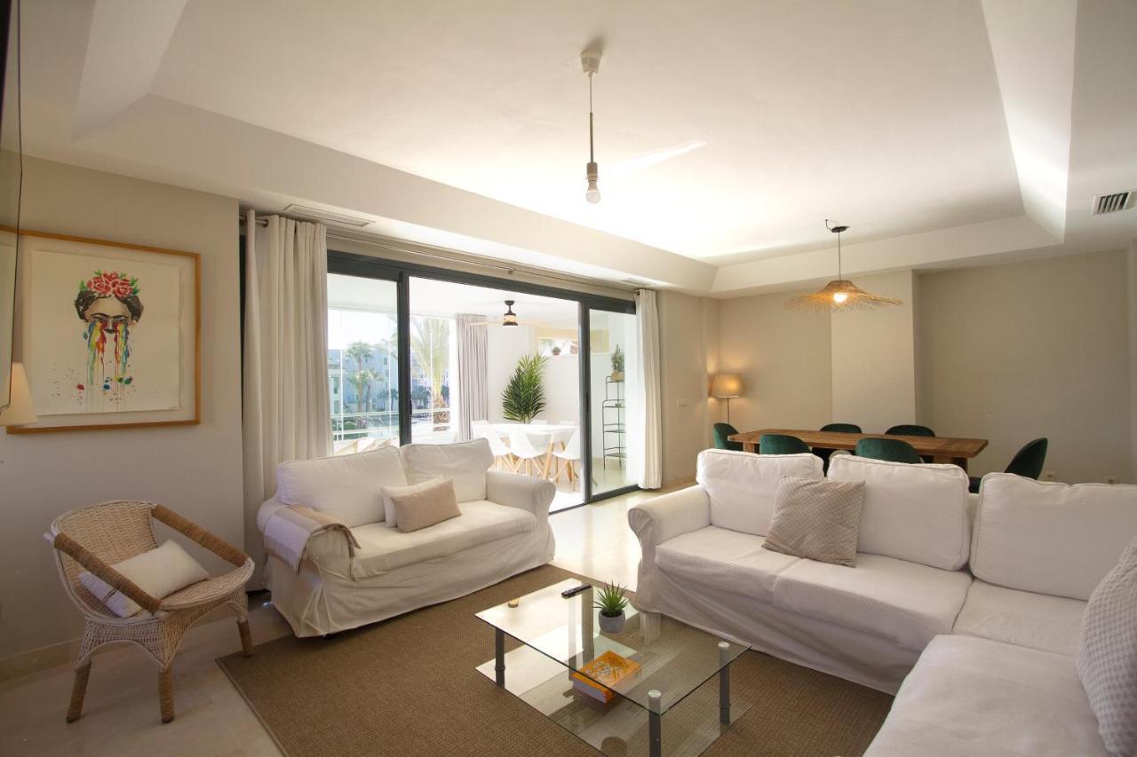 Sotogrande Alboaire- Waterfront Luxury 4 Bedroom Apt In The Marina Of โซโตกรันเด ภายนอก รูปภาพ
